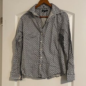 3/$15 or 5/$20 Banana Republic Black and White Geometric Button-Down Shirt